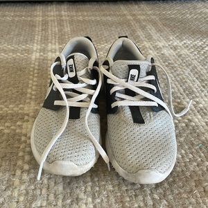 Nike Roshe G boys shoes